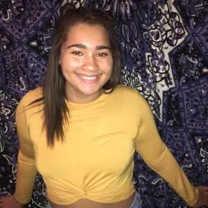 Meet your Posher, Julissa